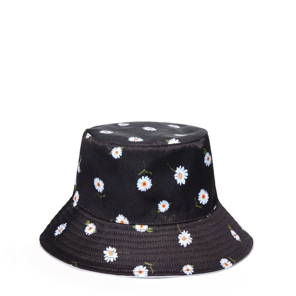 Alice + Olivia daisy reversible bucket hat